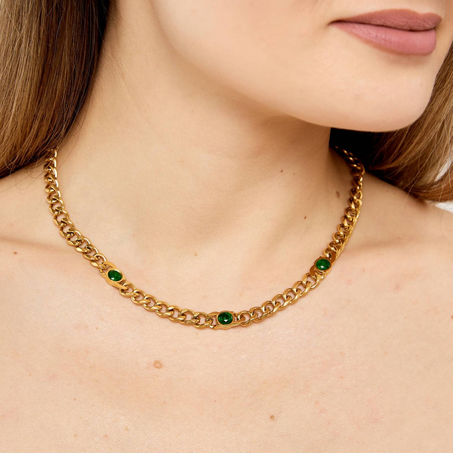 Green and chain link necklace